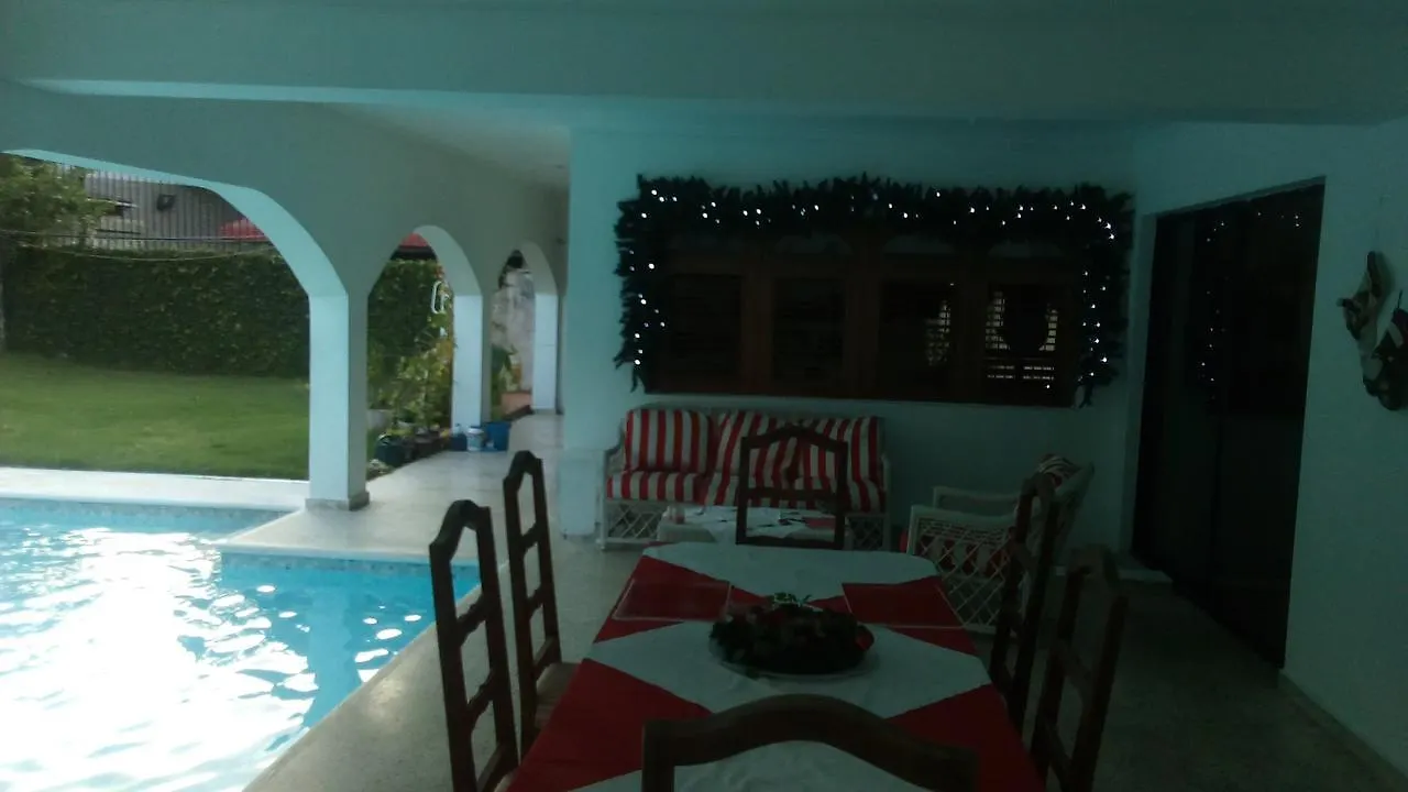 Casa Madrigal Hotel Santo Domingo